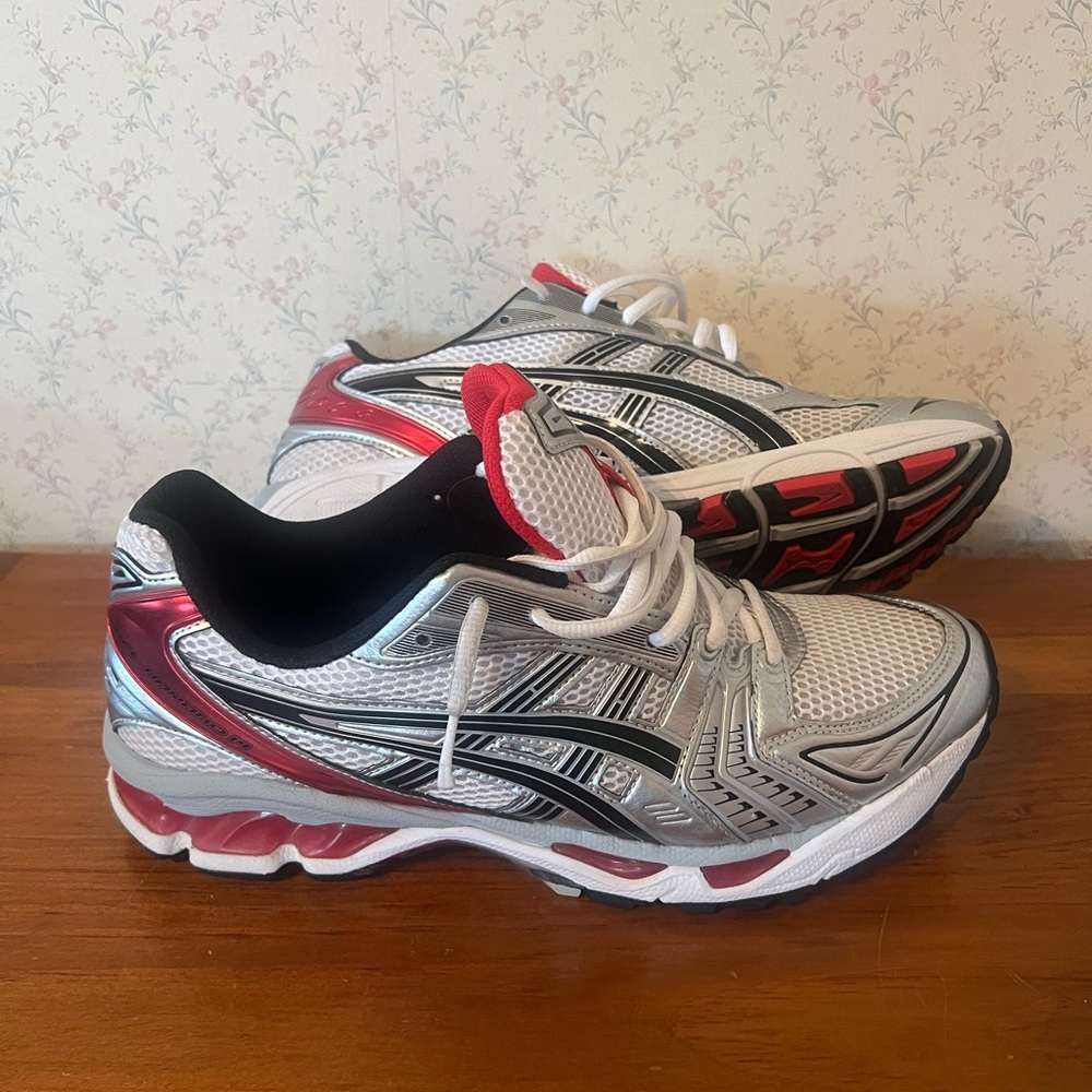 ASICS Gel-Kayano 14 White Classic Red size 11